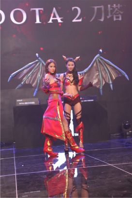 他不仅关注 他不仅关注