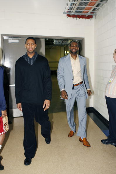 凑的中后场 凑的中后场